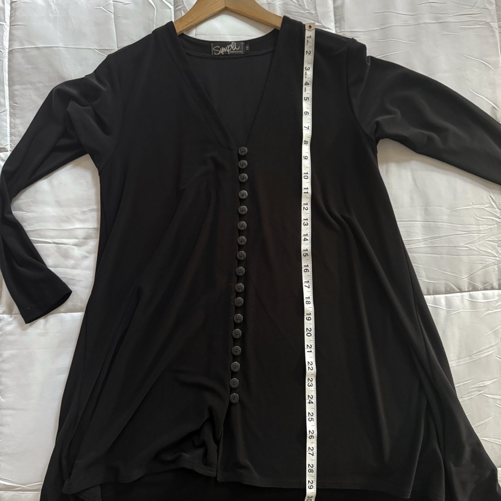 Sympli Black Duo Diva Tunic Top Buttons V Neck Blouse Flowy Comfortable Size 12 - Picture 8 of 10
